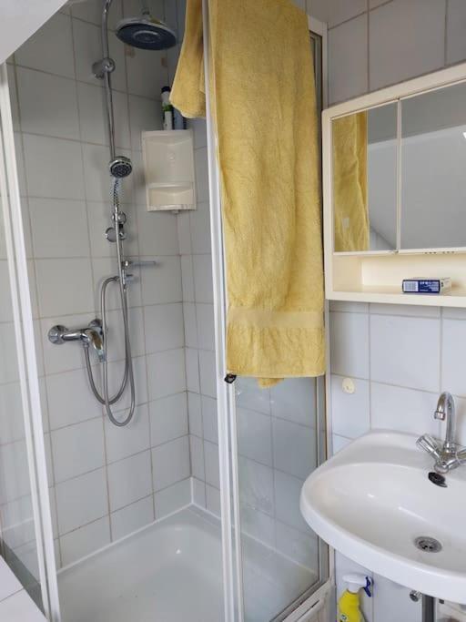 Helle Ruhige Zimmer Zu Vermieten Kassel Buitenkant foto
